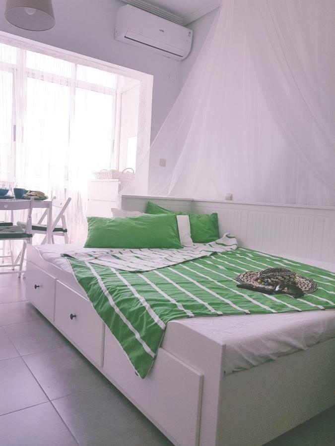 Cosy Studio Apartment In Torrevieja Exterior foto