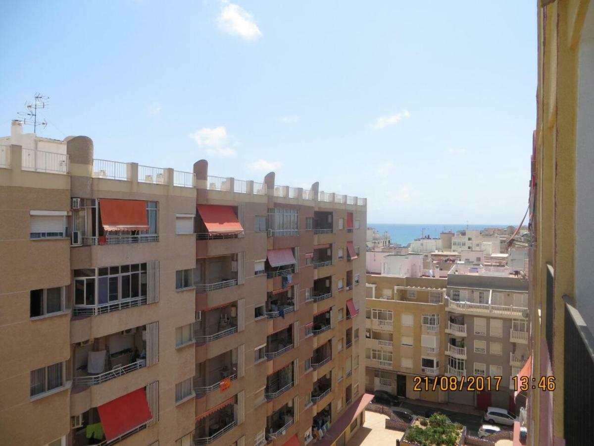 Cosy Studio Apartment In Torrevieja Exterior foto